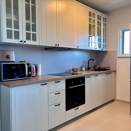 Apartment Big Blue Maslenica Bagian luar foto