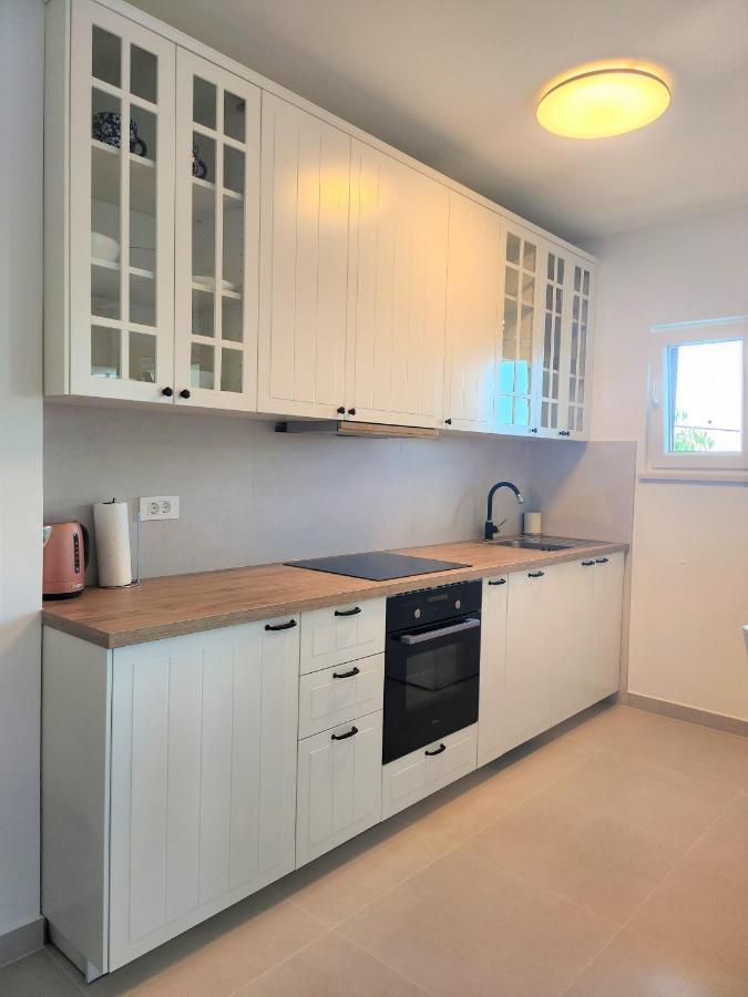 Apartment Big Blue Maslenica Bagian luar foto