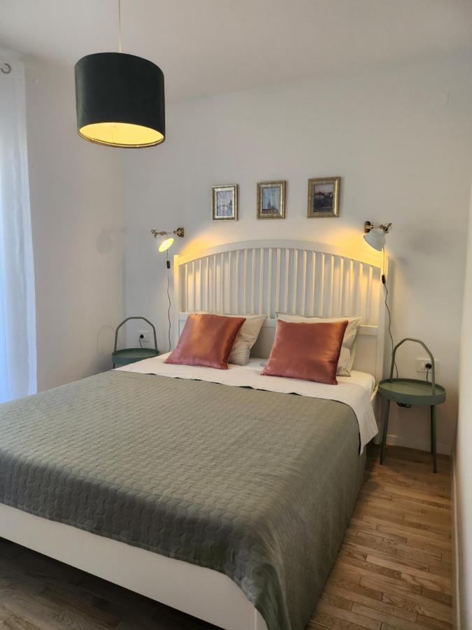 Apartment Big Blue Maslenica Bagian luar foto