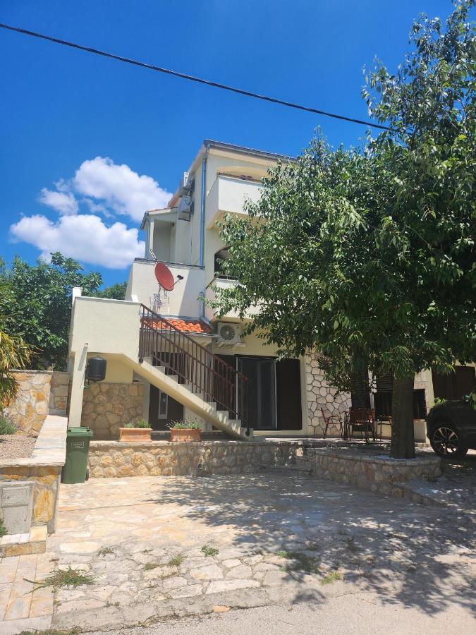 Apartment Big Blue Maslenica Bagian luar foto