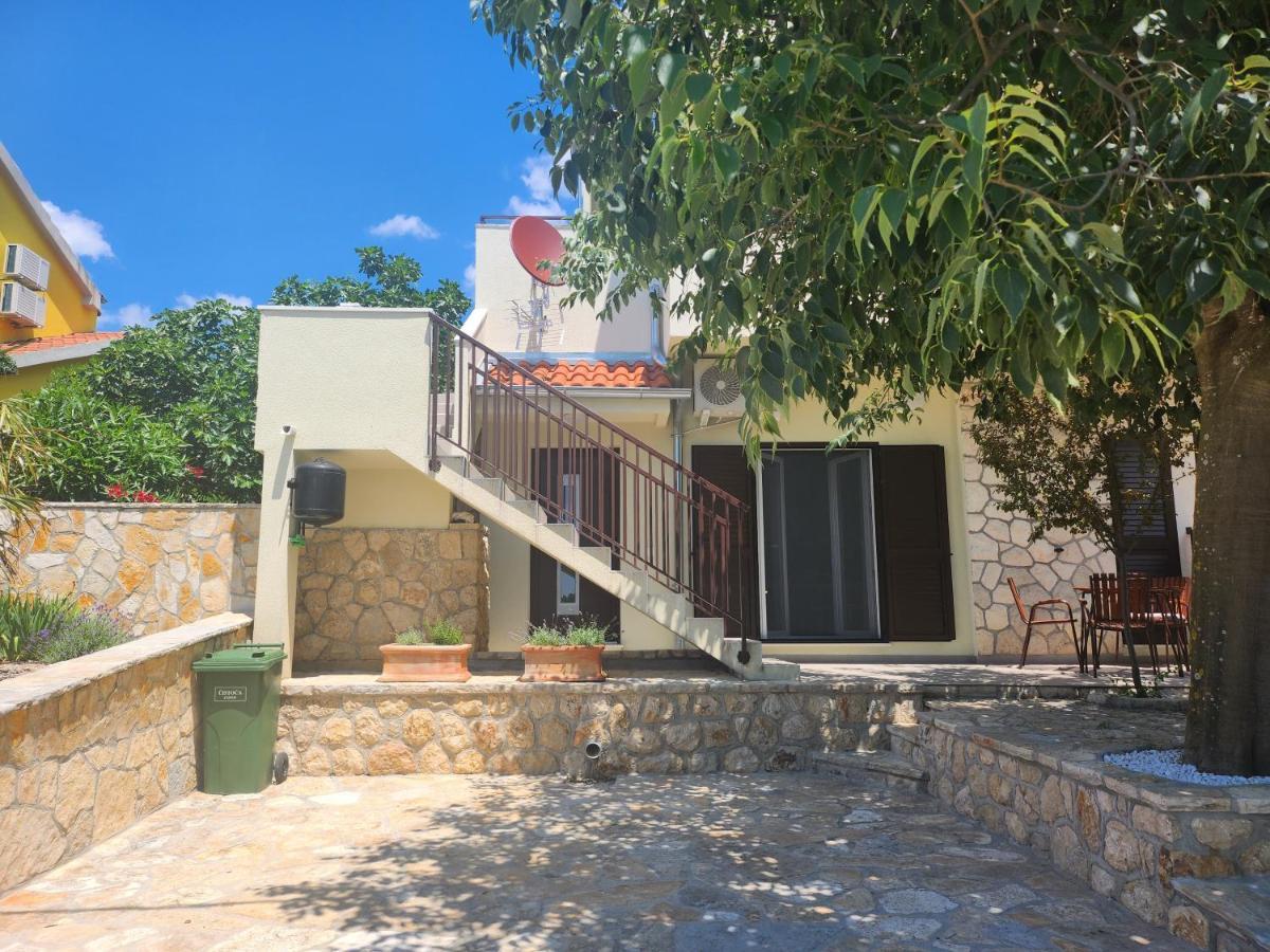 Apartment Big Blue Maslenica Bagian luar foto