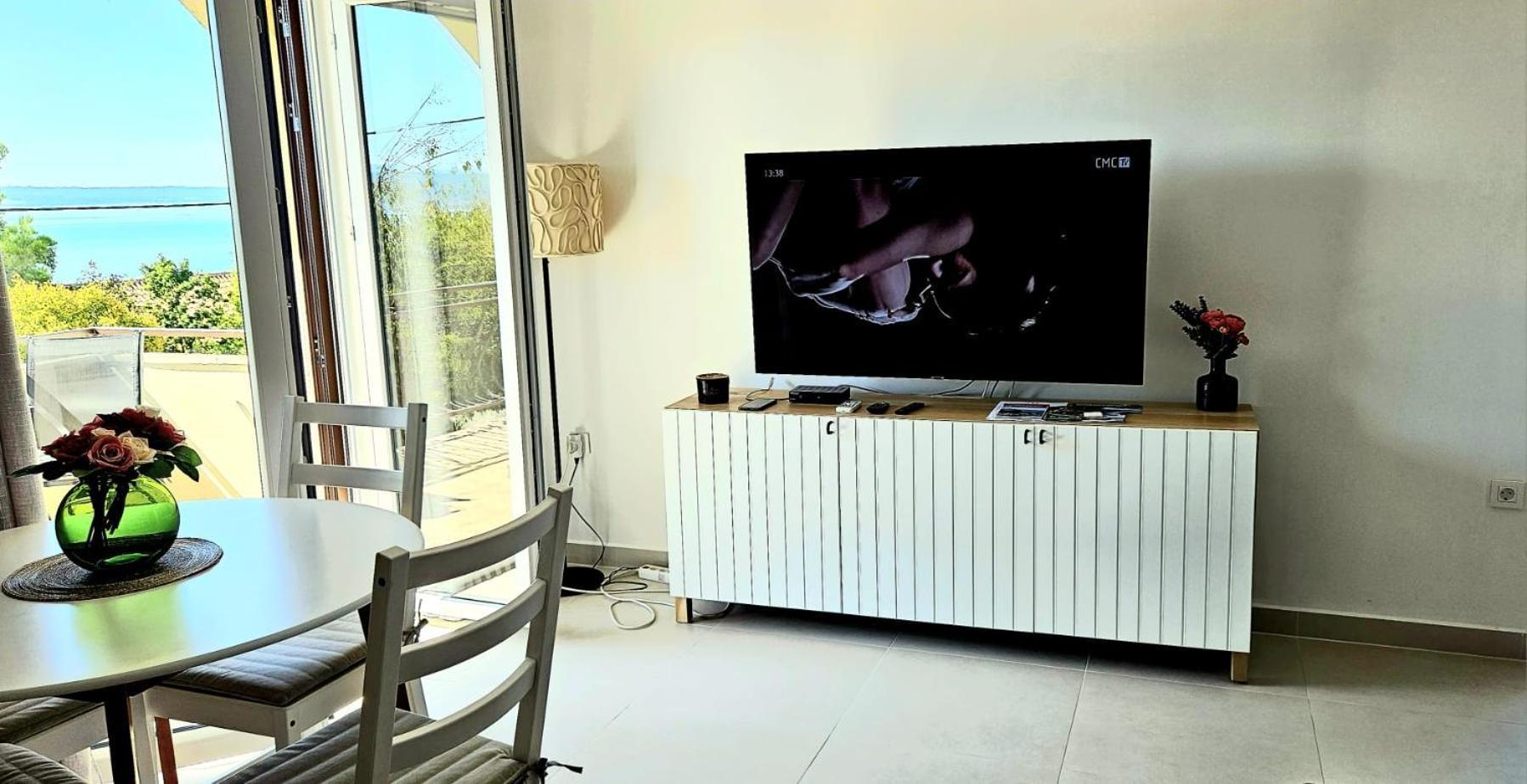Apartment Big Blue Maslenica Bagian luar foto