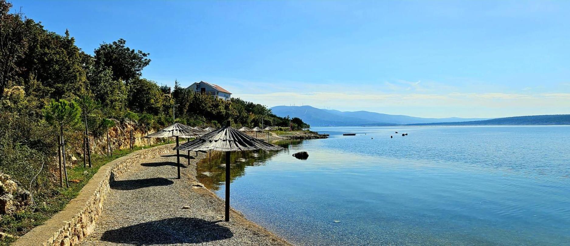 Apartment Big Blue Maslenica Bagian luar foto