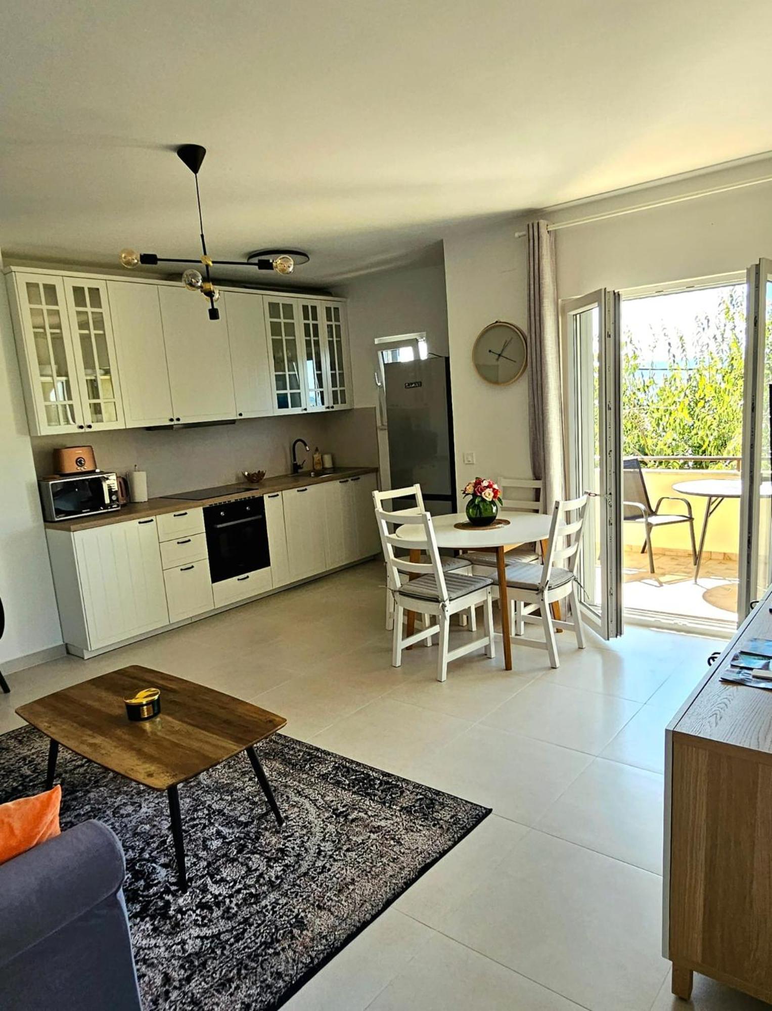 Apartment Big Blue Maslenica Bagian luar foto