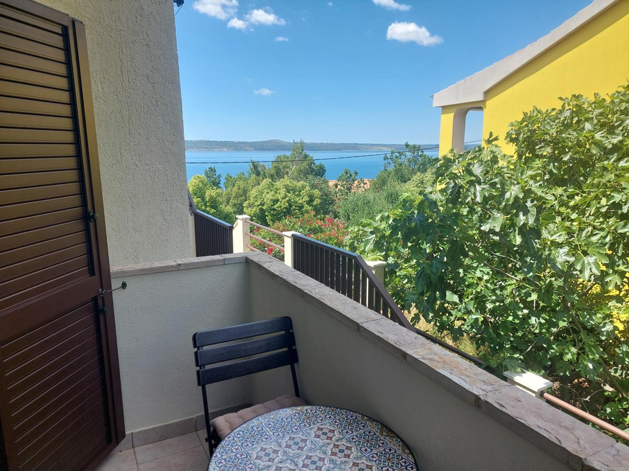 Apartment Big Blue Maslenica Bagian luar foto